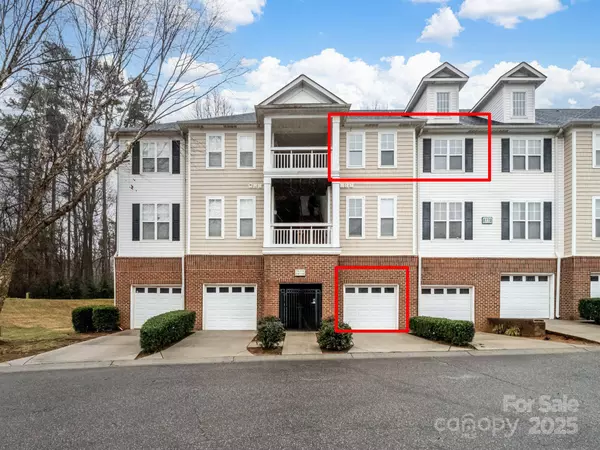 6792 Mallard Park DR, Charlotte, NC 28262