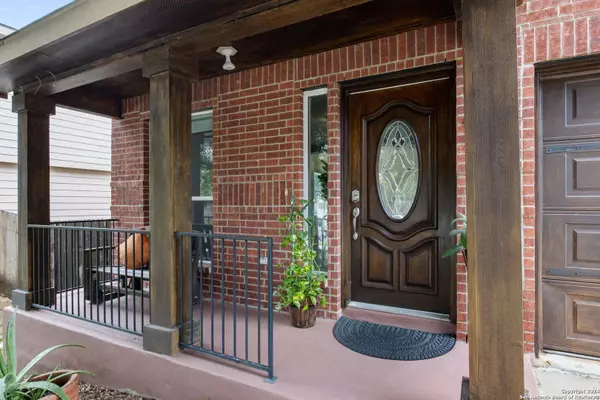 8908 Roaring Spring, Universal City, TX 78148