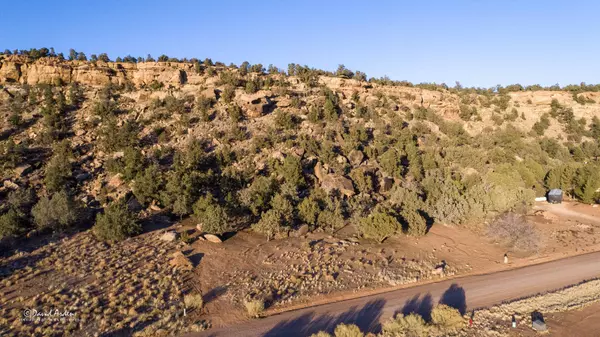 1084 Foothill DR, Apple Valley, UT 84737