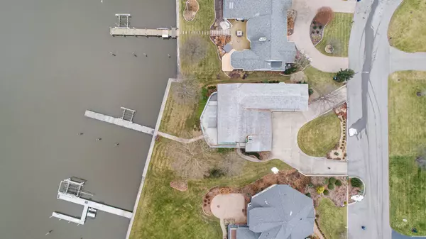 861 Allen Drive, Holland, MI 49423