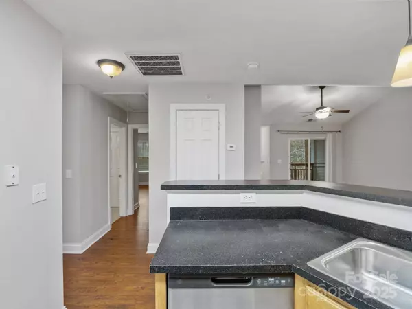 6792 Mallard Park DR, Charlotte, NC 28262