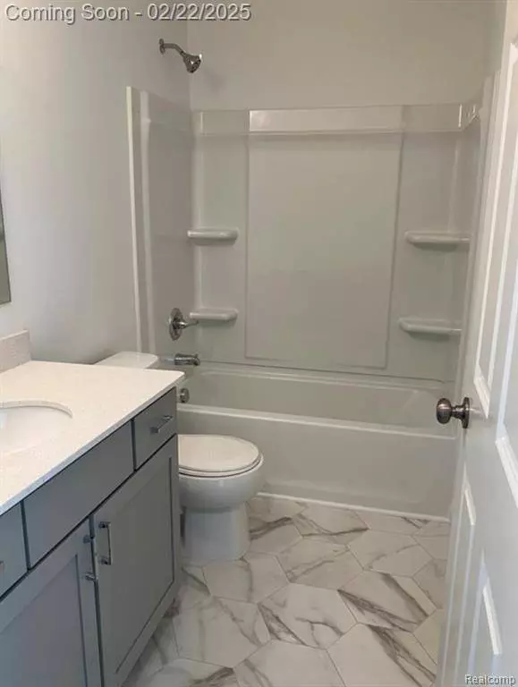 10169 SWAN LAKE Circle, Ypsilanti, MI 48197