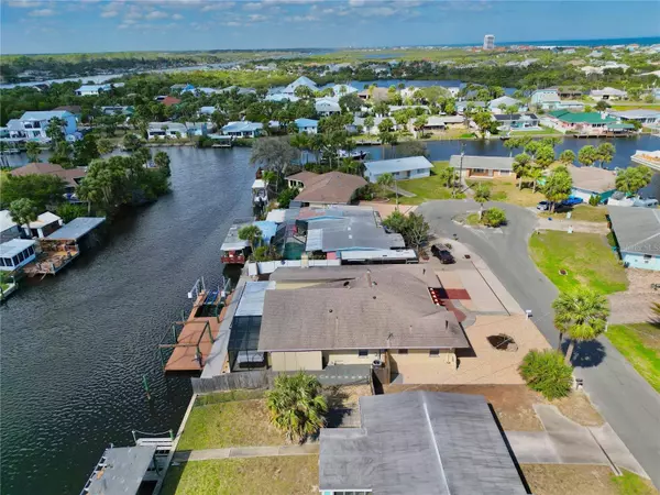 155 AVALON AVE, Flagler Beach, FL 32136