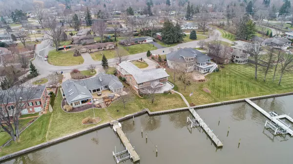 861 Allen Drive, Holland, MI 49423