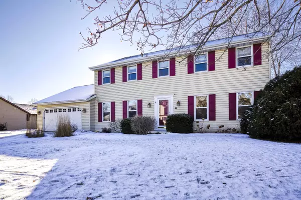 16 W CREEK WATER CT, Appleton, WI 54914