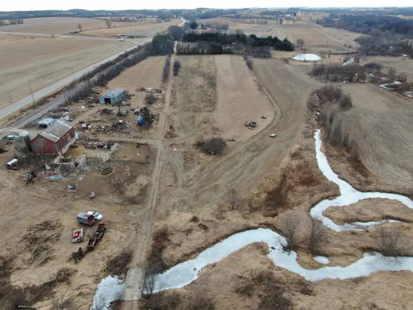 5413 N County Road S Road, Iron Ridge, WI 53035