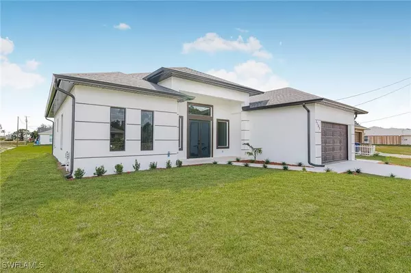 2703 37TH ST SW, Lehigh Acres, FL 33976