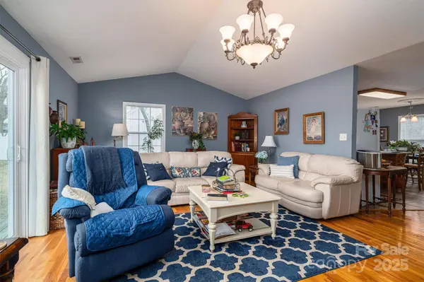 3248 St Vincent DR, Claremont, NC 28610