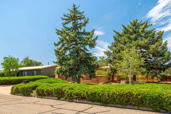 2728 Paseo De Tularosa, Santa Fe, NM 87505