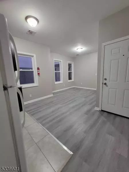 451 Springdale Ave, East Orange City, NJ 07017