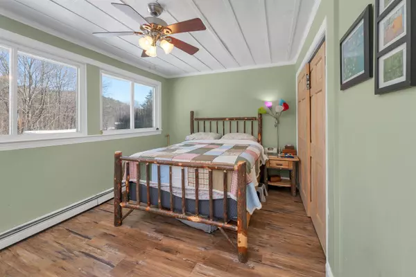 556 Winona RD, New Hampton, NH 03256