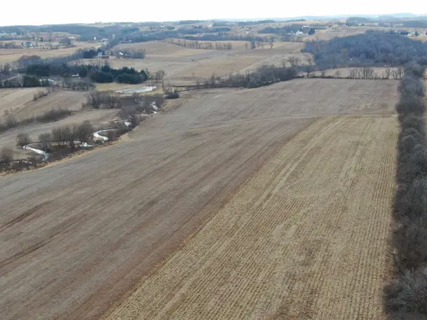 5413 N County Road S Road, Iron Ridge, WI 53035