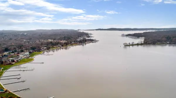 861 Allen Drive, Holland, MI 49423