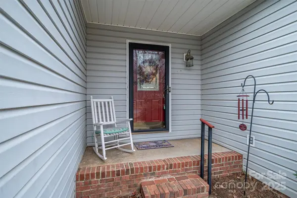 3248 St Vincent DR, Claremont, NC 28610