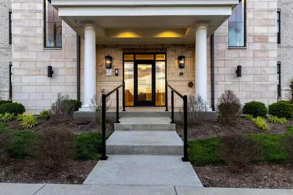 1024 Club View Dr #E303, Gallatin, TN 37066