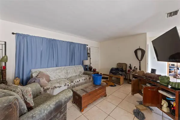 747 SUNSET DR, Tarpon Springs, FL 34689