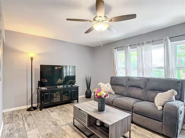 5985 38TH AVE N, St Petersburg, FL 33710