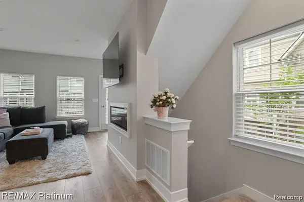 196 KATIE Lane, Brighton, MI 48116