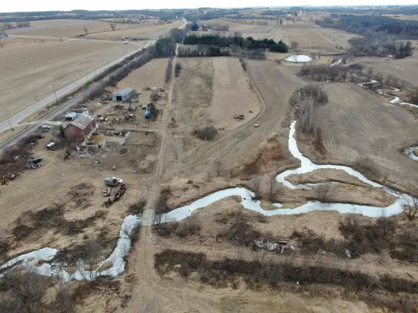 5413 N County Road S Road, Iron Ridge, WI 53035