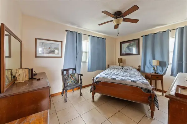 747 SUNSET DR, Tarpon Springs, FL 34689