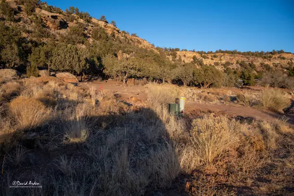 1084 Foothill DR, Apple Valley, UT 84737