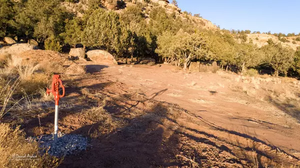 1084 Foothill DR, Apple Valley, UT 84737