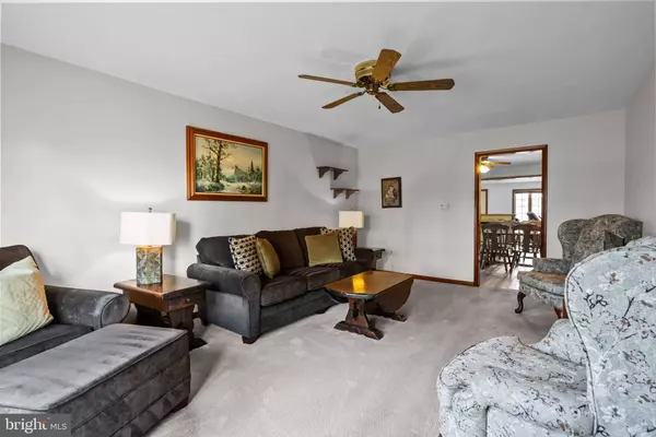 327 HAMILTON BLVD, Morrisville, PA 19067