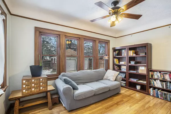 521 Burton SE Street, Grand Rapids, MI 49507