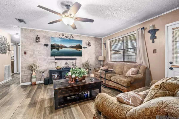 2148 Oak Knoll Dr, Baton Rouge, LA 70815