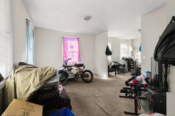 23 Steward Street, New London, CT 06320