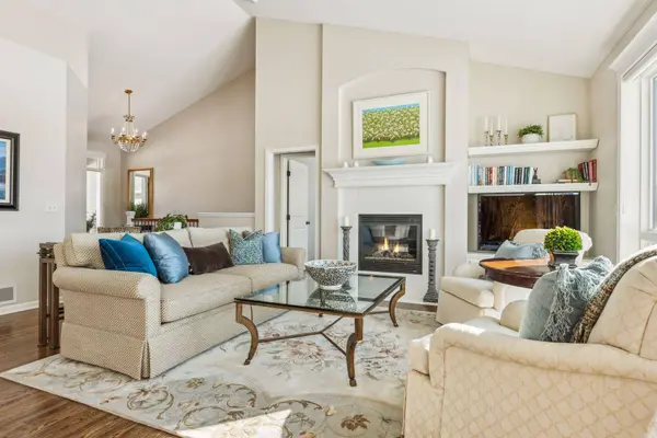 11827 Naples CIR NE, Blaine, MN 55449