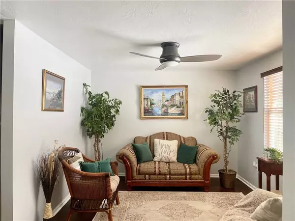 17 Dayna DR, West Greenwich, RI 02817