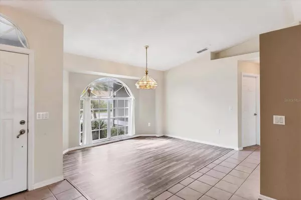 2700 COLONADE LN, North Port, FL 34286