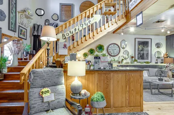 5808 Highway 51, Mcfarland, WI 53558