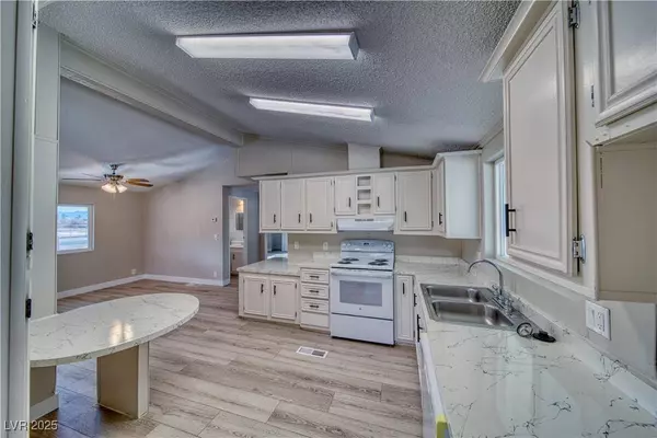 120 W Blosser Ranch Road, Pahrump, NV 89060