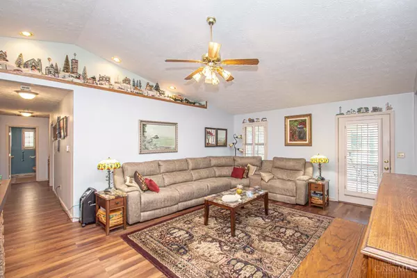 70 Long Dr, Eaton, OH 45320