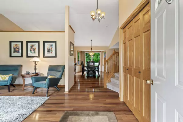 8010 Woodhill DR, Rockford, MN 55373