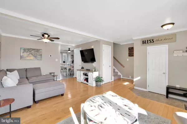 6996 VILLAGE STREAM PL, Gainesville, VA 20155