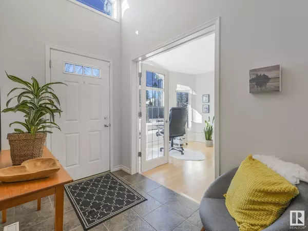 4815 201 ST NW, Edmonton, AB T6M 2X7