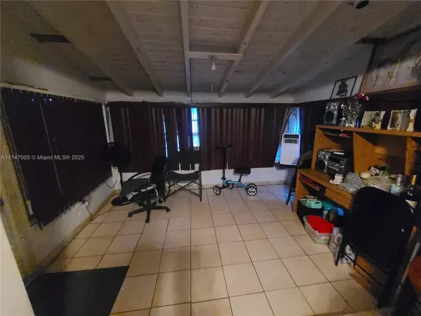 Miami Gardens, FL 33169