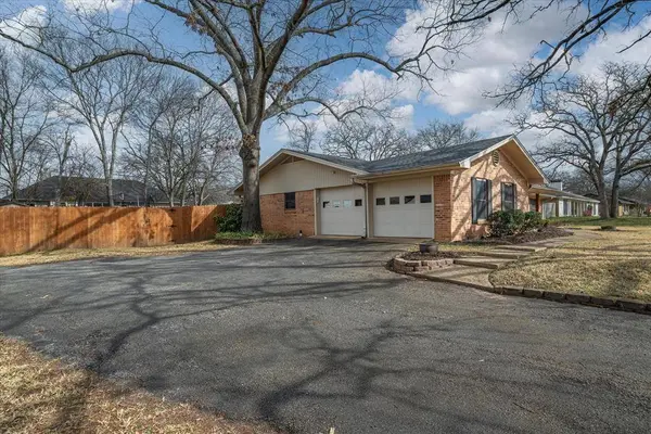 706 Sweetgum Lane, Lindale, TX 75771