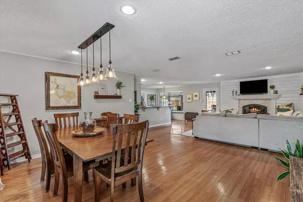 706 Sweetgum Lane, Lindale, TX 75771