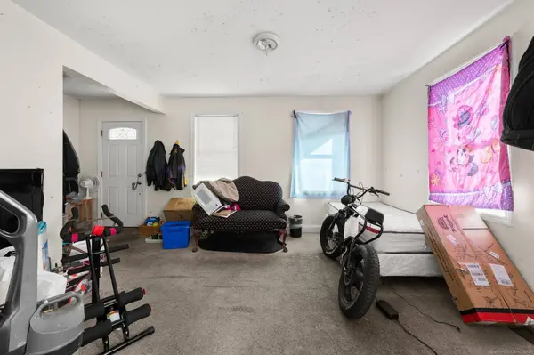 23 Steward Street, New London, CT 06320