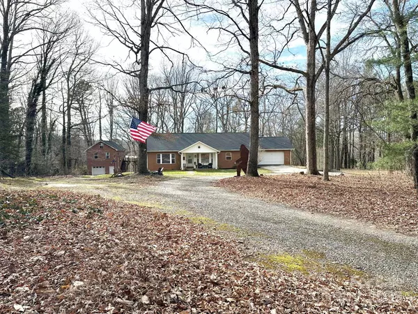 583 Old Wilkesboro RD, Taylorsville, NC 28681