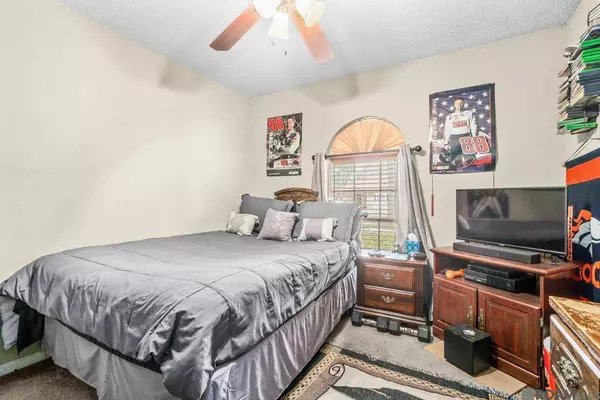 2148 Oak Knoll Dr, Baton Rouge, LA 70815