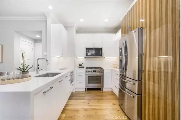 306 Canoe Pond, Costa Mesa, CA 92627