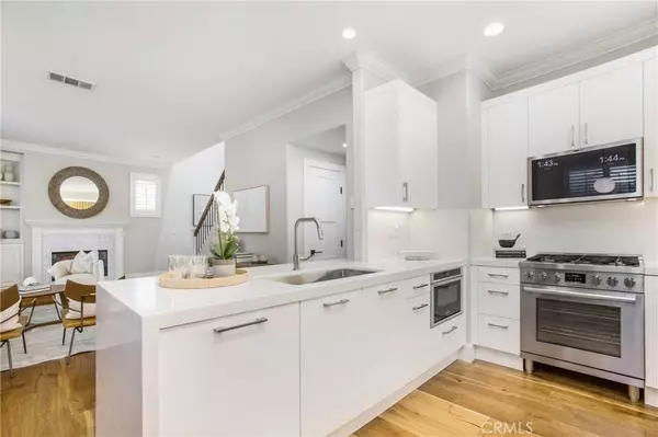 306 Canoe Pond, Costa Mesa, CA 92627