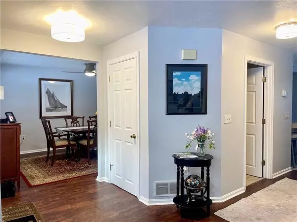 17 Dayna DR, West Greenwich, RI 02817