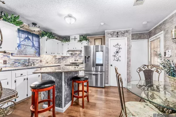 2148 Oak Knoll Dr, Baton Rouge, LA 70815