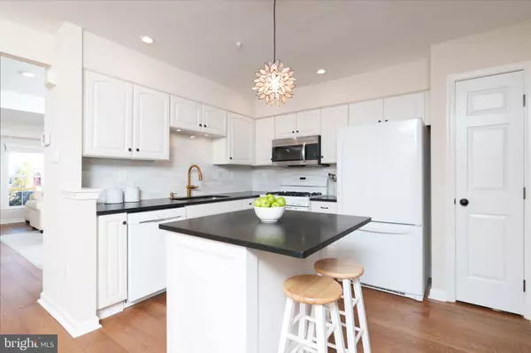 579 COACH HILL CT, West Chester, PA 19380